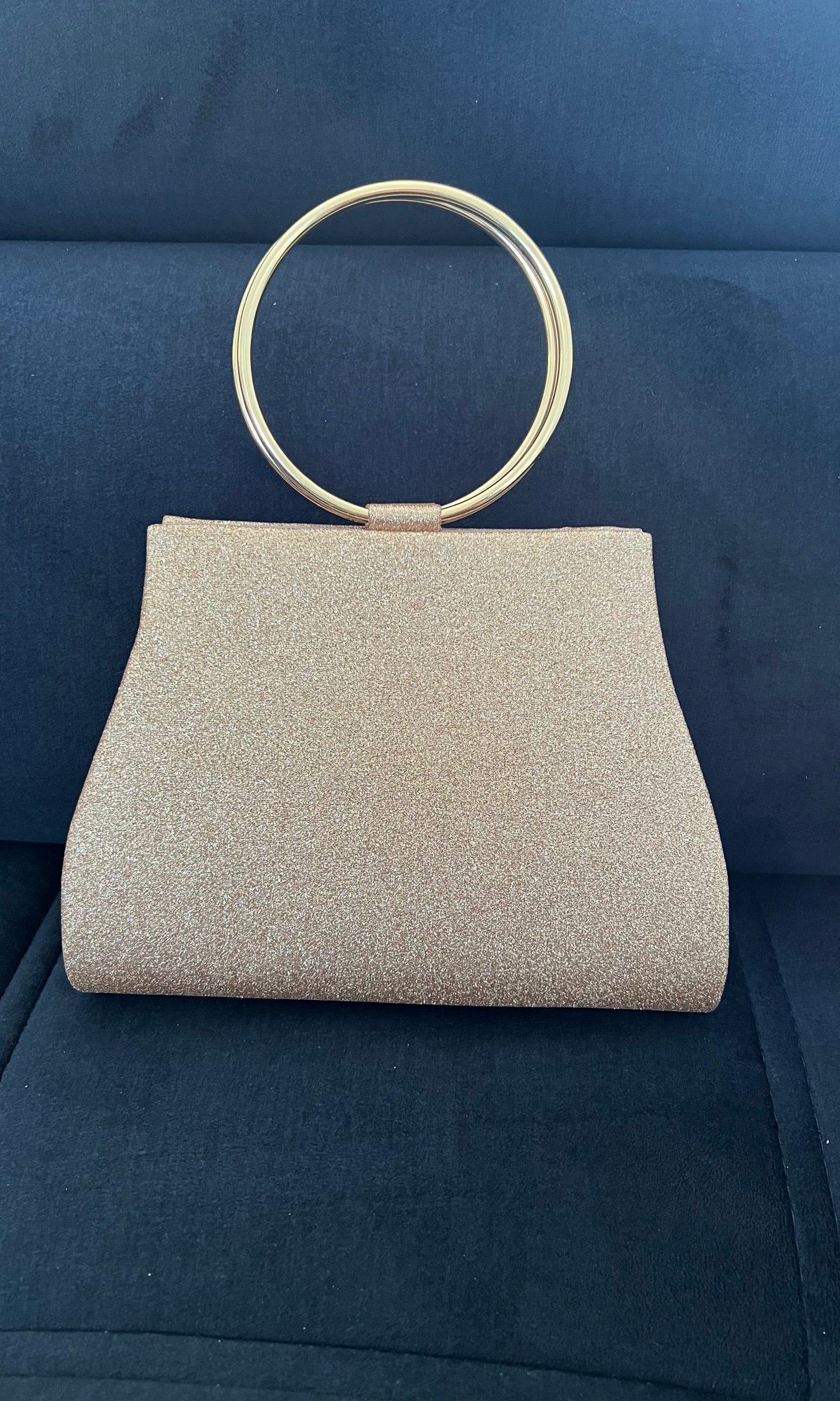 Pochette de Soirée Strass et Paillettes Noire Avec Boucle Dorée