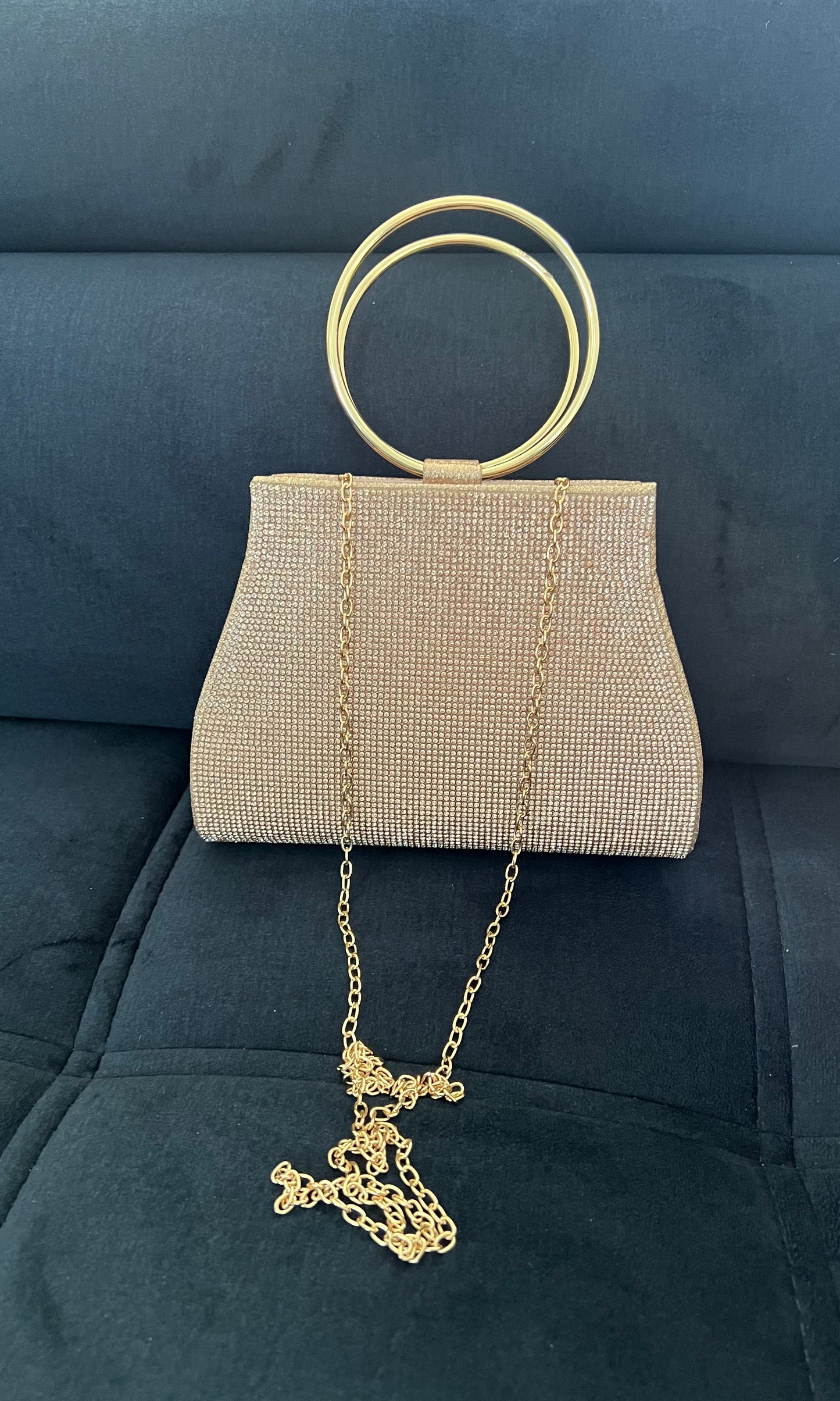 Pochette de Soirée Strass et Paillettes Noire Avec Boucle Dorée
