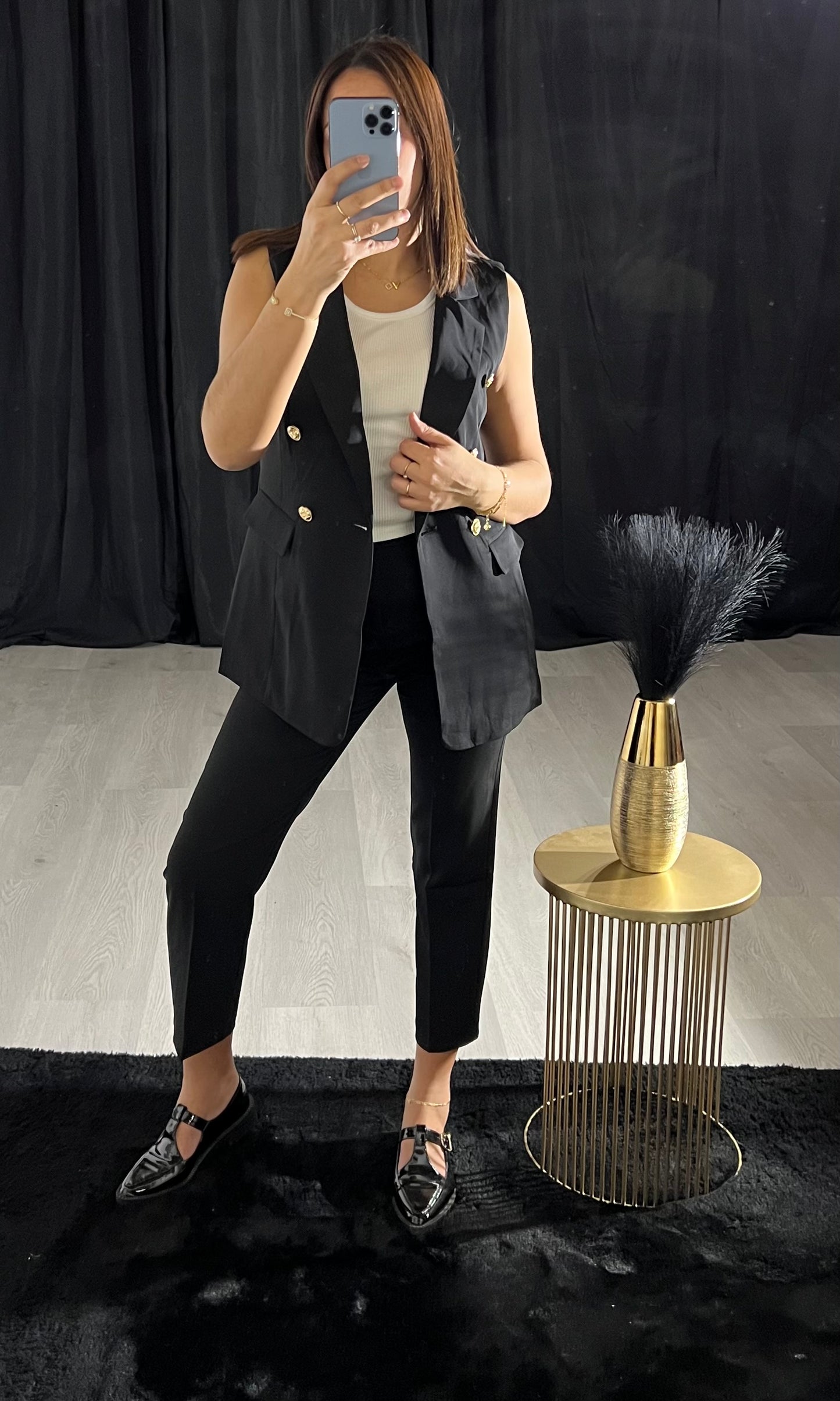 Ensemble Blazer Sans Manches Noir « Chic et Tendance »