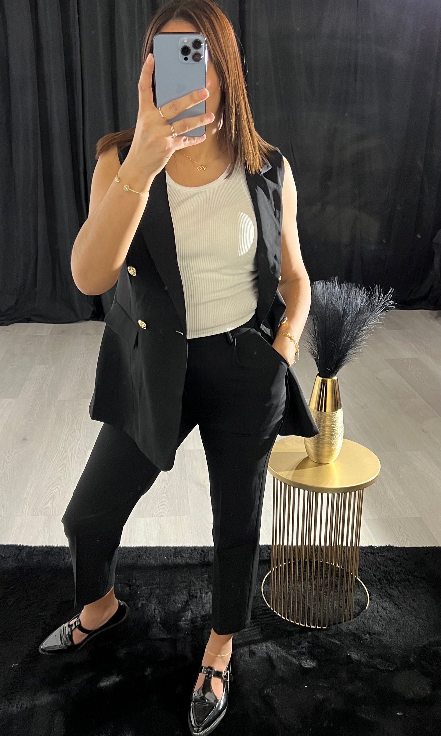 Ensemble Blazer Sans Manches Noir « Chic et Tendance »